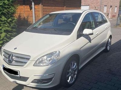 Mercedes B180