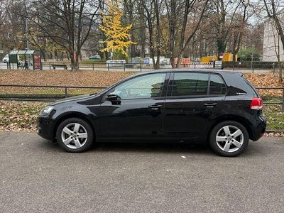Gebraucht VW Golf VI Team 122 PS (89 kW) 2011 Schwarz Kleinwagen