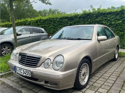 Brugt Mercedes E200 163 HK (119 kW) 2001 Guld Sedan