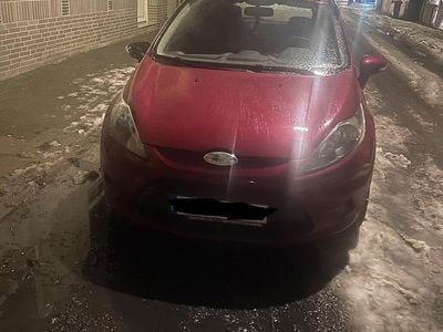 Gebraucht Ford Fiesta 90 PS (66 kW) 2009 Rot Kleinwagen