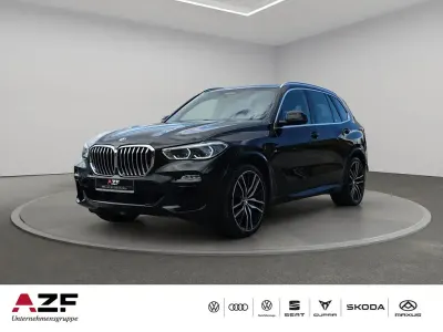 Gebraucht BMW X5 M Sport 265 PS (194 kW) 2020 Black sapphire metallic SUV