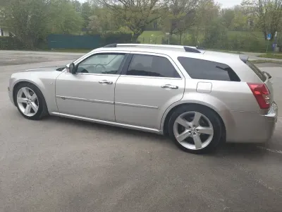 Gebraucht Chrysler 300C Touring 218 PS (160 kW) 2010 Silber Kombi