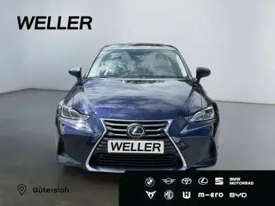 Gebraucht Lexus IS200 Luxury Line 245 PS (180 kW) 2016 Blau Limousine