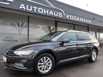 Grau Gebraucht 2023 VW Passat Business Kombi | 24.950 € (Fairer Preis)