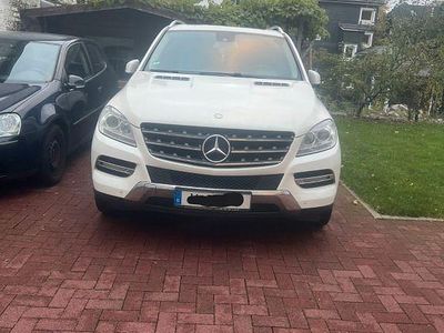Gebraucht Mercedes ML350 258 PS (189 kW) 2012 Weiß SUV
