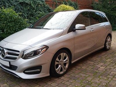 Gebraucht Mercedes B200 136 PS (100 kW) 2015 Silber Van / Kleinbus