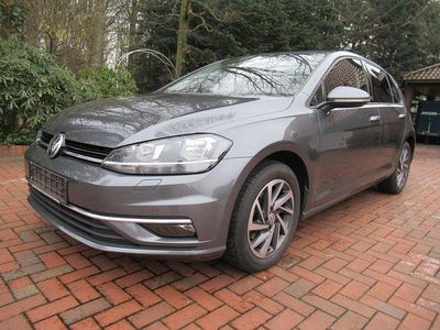 Grau Gebraucht 2018 VW Golf Sound Limousine | 12.545 € (Superpreis)