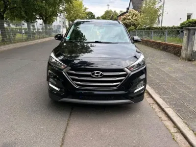 Gebraucht Hyundai Tucson 141 PS (103 kW) 2016 Schwarz SUV