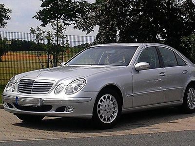 Gebraucht Mercedes E320 Elegance 224 PS (164 kW) 2002 Silber Limousine
