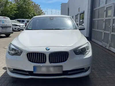 Gebraucht BMW 530 258 PS (189 kW) 2012 Weiß Limousine