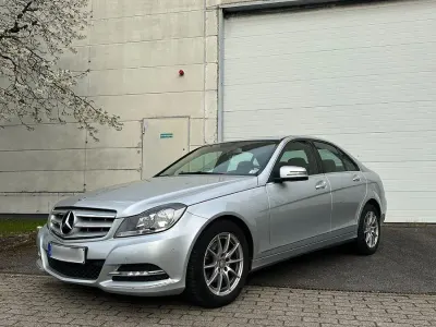 Gebraucht Mercedes C180 Avantgarde 156 PS (114 kW) 2013 Silber Limousine