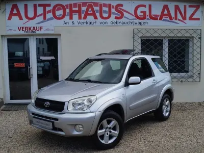 Gebraucht Toyota RAV4 150 PS (110 kW) 2004 Silver metallic / silver ash SUV