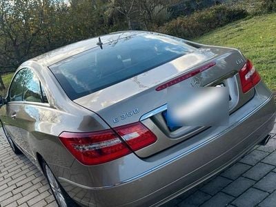 Gebraucht Mercedes E350 231 PS (169 kW) 2009 Gold Coupé