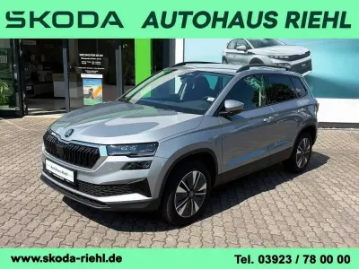 Neu Skoda Karoq 150 PS (110 kW) 2026 Smokey diamondsilber metallic SUV