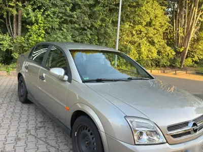 Gebraucht Opel Vectra 143 PS (105 kW) 2002 Gold Limousine
