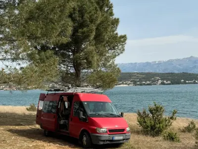 Gebraucht Ford Tourneo 85 PS (62 kW) 2006 Rot Van / Kleinbus