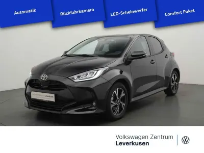 Gebraucht Toyota Yaris Hybrid 116 PS (85 kW) 2025 Schwarz Limousine