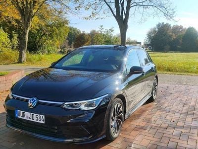 Gebraucht VW Golf VIII R-line 190 PS (139 kW) 2023 Schwarz Limousine