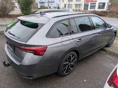 Neu Skoda Octavia SportLine 150 PS (110 kW) 2025 Graphitegrau metallic Kombi