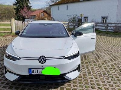 Gebraucht VW ID.7 Pro 210 kW (286 PS) 2024 Weiß Kombi