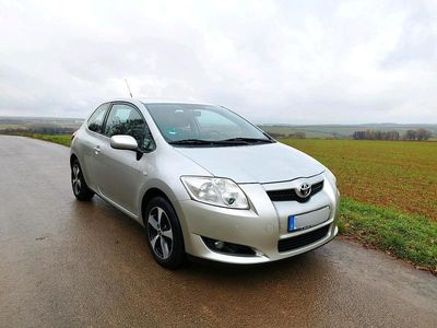 Silber Gebraucht 2007 Toyota Auris Coupé | 3.000 €