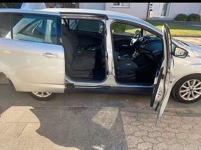 Silber Gebraucht 2015 Ford Grand C-Max Van / Kleinbus | 5.800 € (Fairer Preis)