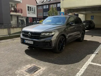 Gebraucht VW Touareg R 462 PS (339 kW) 2025 Grau SUV