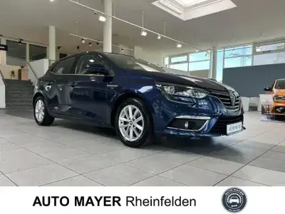 Gebraucht Renault Mégane IV Intens 132 PS (97 kW) 2017 Blau Limousine