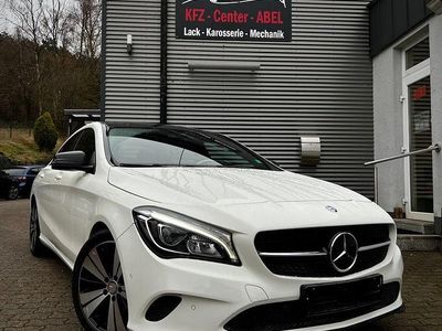 Weiß Gebraucht 2016 Mercedes CLA220 AMG Limousine | 22.900 € (Teuer)