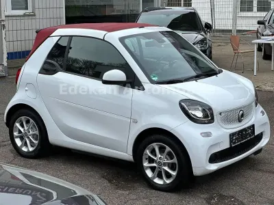 Gebraucht Smart ForTwo Cabrio Basis 90 PS (66 kW) 2019 Weiß Cabrio