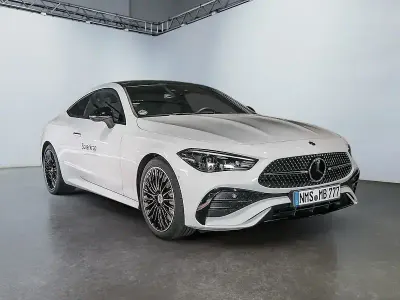 Gebraucht Mercedes CLE220 AMG 197 PS (144 kW) 2025 Weiß Coupé