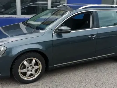 Gebraucht VW Passat Highline 140 PS (102 kW) 2013 Grau Limousine