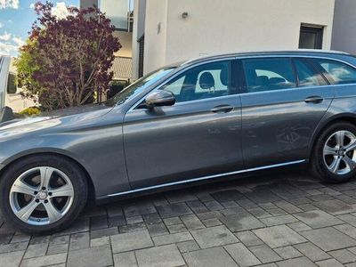 gebraucht Mercedes E200 T Avantgarde 9G-Tronic AHK