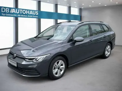 Second-hand VW Golf VIII Life 110 CP (80 kW) 2022 Gri Break
