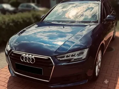 Gebraucht Audi A4 Ambiente 150 PS (110 kW) 2018 Blau Kombi