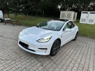 Gebraucht Tesla Model 3 Standard Range 225 kW (306 PS) 2020 Weiß Limousine