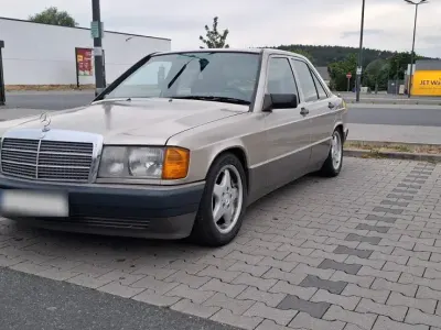Gebraucht Mercedes 190 109 PS (80 kW) 1989 Andere farben Limousine