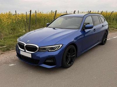 Gebraucht BMW 330 M Sport 258 PS (189 kW) 2019 Blau Kombi