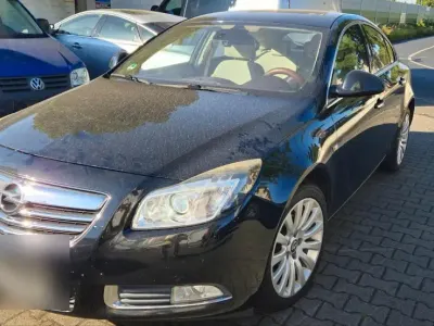 Gebraucht Opel Insignia 160 PS (117 kW) 2010 Schwarz Limousine