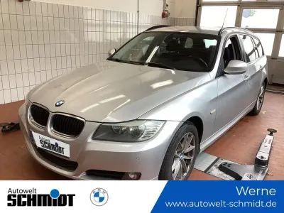 Gebraucht BMW 320 184 PS (135 kW) 2010 Silber Kombi