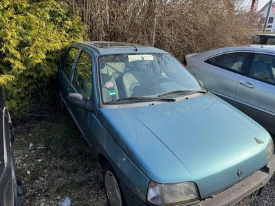 Gebraucht Renault Clio II 54 PS (39 kW) 2004 Grün Kleinwagen