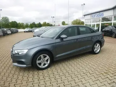 Używany Audi A3 Sport 150 KM (110 kW) 2019 Szary Sedan/Limuzyna