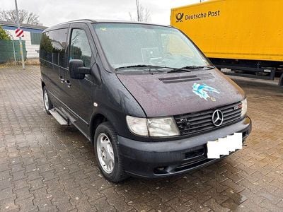 Używany Mercedes Vito 122 KM (89 kW) 2001 Czarny Van