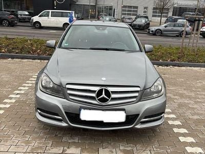 Gebraucht Mercedes C180 156 PS (114 kW) 2011 Silber Limousine