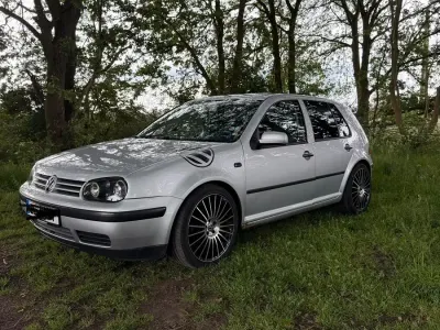Gebraucht VW Golf IV 75 PS (55 kW) 2000 Silber Kleinwagen