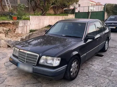 Gebraucht Mercedes E320 Sportline 220 PS (161 kW) 1993 Schwarz Kombi