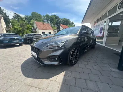 Gebraucht Ford Focus ST-Line 150 PS (110 kW) 2020 Grau Limousine