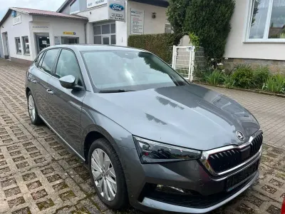 Gebraucht Skoda Scala Selection 116 PS (85 kW) 2025 Grau Kleinwagen