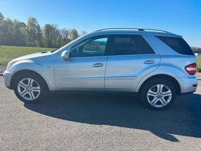 Usata Mercedes ML350 211 CV (155 kW) 2010 Argento SUV