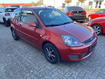 Gebraucht Ford Fiesta Style 69 PS (50 kW) 2008 Rot Kleinwagen